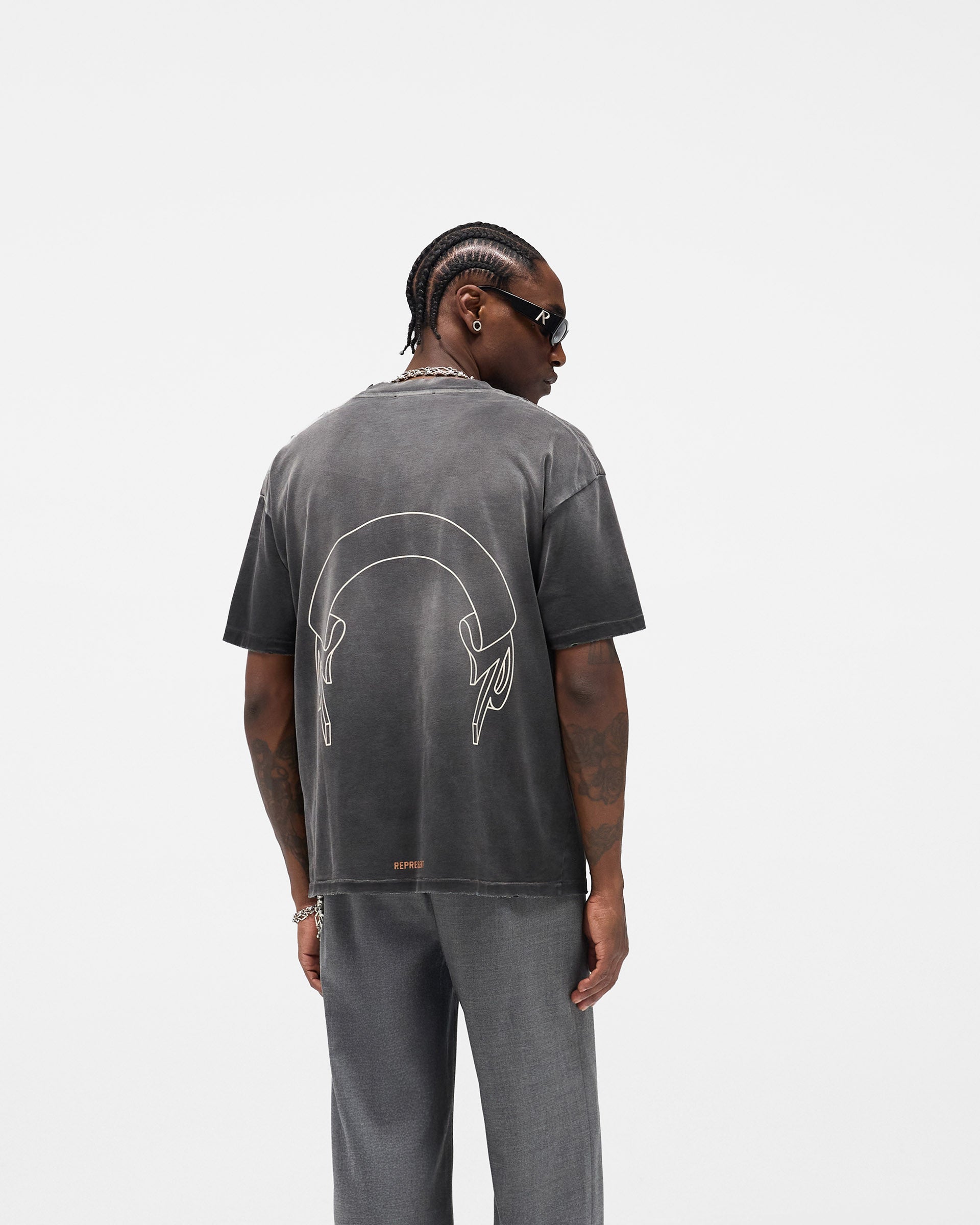 Represent Banner T-Shirt - Stained Black