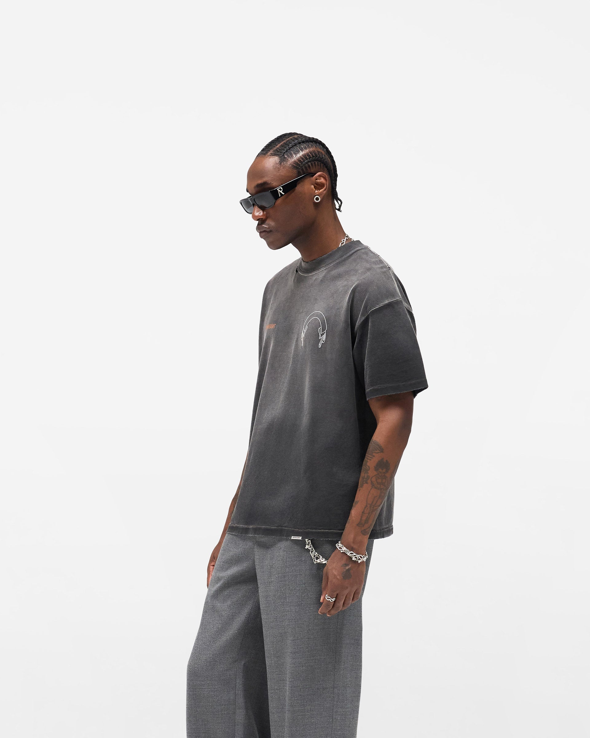 Represent Banner T-Shirt - Stained Black